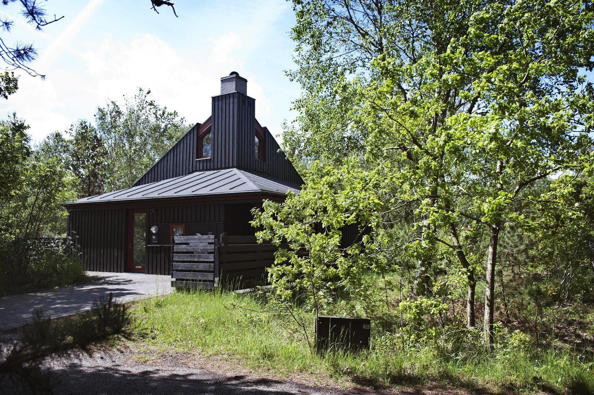 Отель Dronningens Ferieby Грена Экстерьер фото